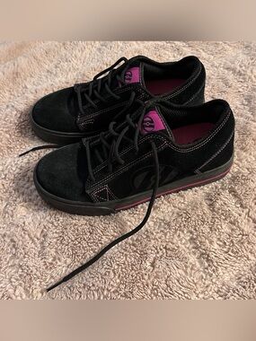 Y2K HEELYS women's black pink plush propel skate sneakers, 7 US.